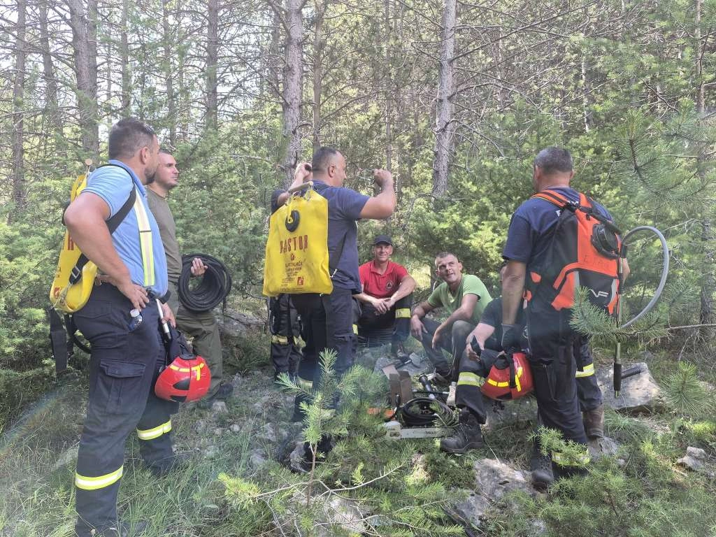 Veliki šumski požar na području Općine Posušje, čeka se pomoć iz zraka
